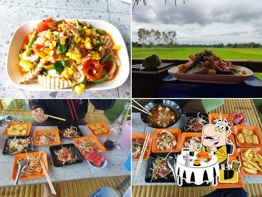 รวยรวยก๊ะเตี๋ยวเรือ20บาท ยำทุกเมนู20 อาหารตามสั่ง@เฉลียง