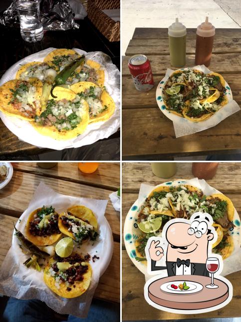 Los Compadres Street Tacos