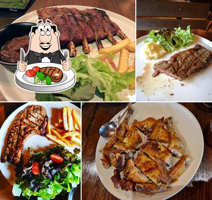 Hobbit Steak House(แยกลำลูกบัว)