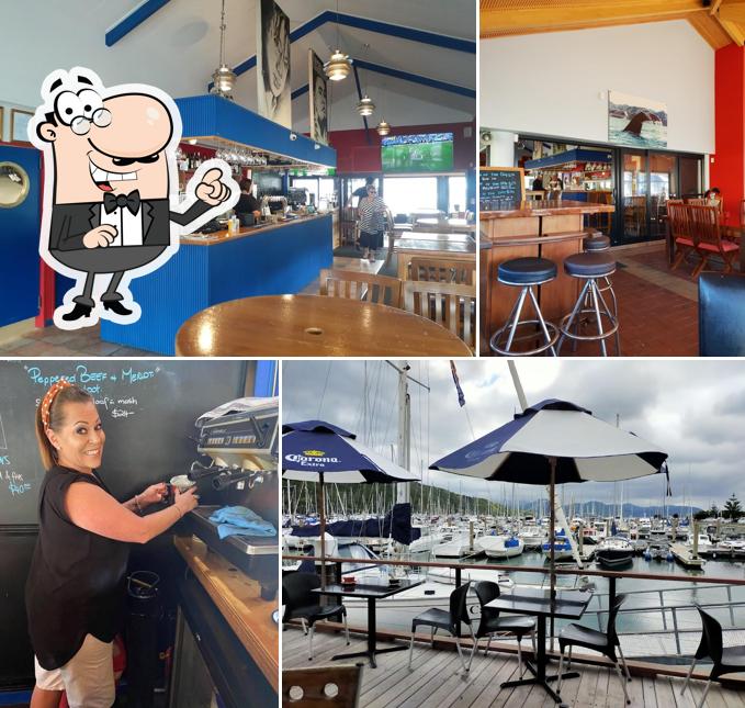 Jolly Roger Bar & Restaurant