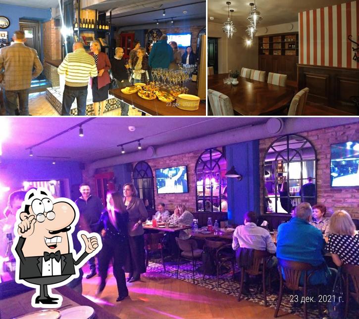 Забронируйте столик в "Brooms"