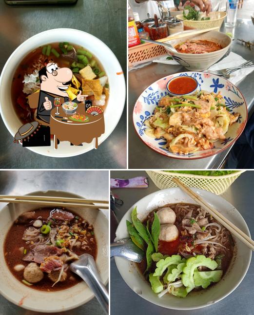 ก๋วยเตี๋ยวเรือแม่น้อย(แปดริ้วเจ้าเก่า)