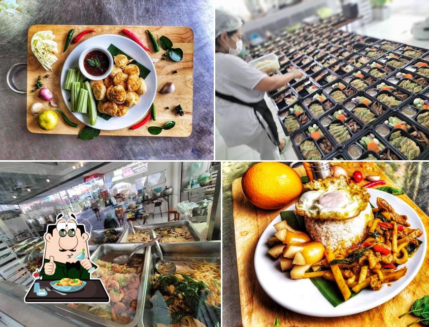แกงไทย By หมูนุ่ม อาหารกล่อง