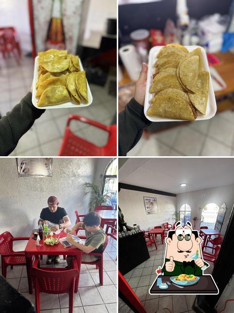 La Estación tacos y burros al vapor
