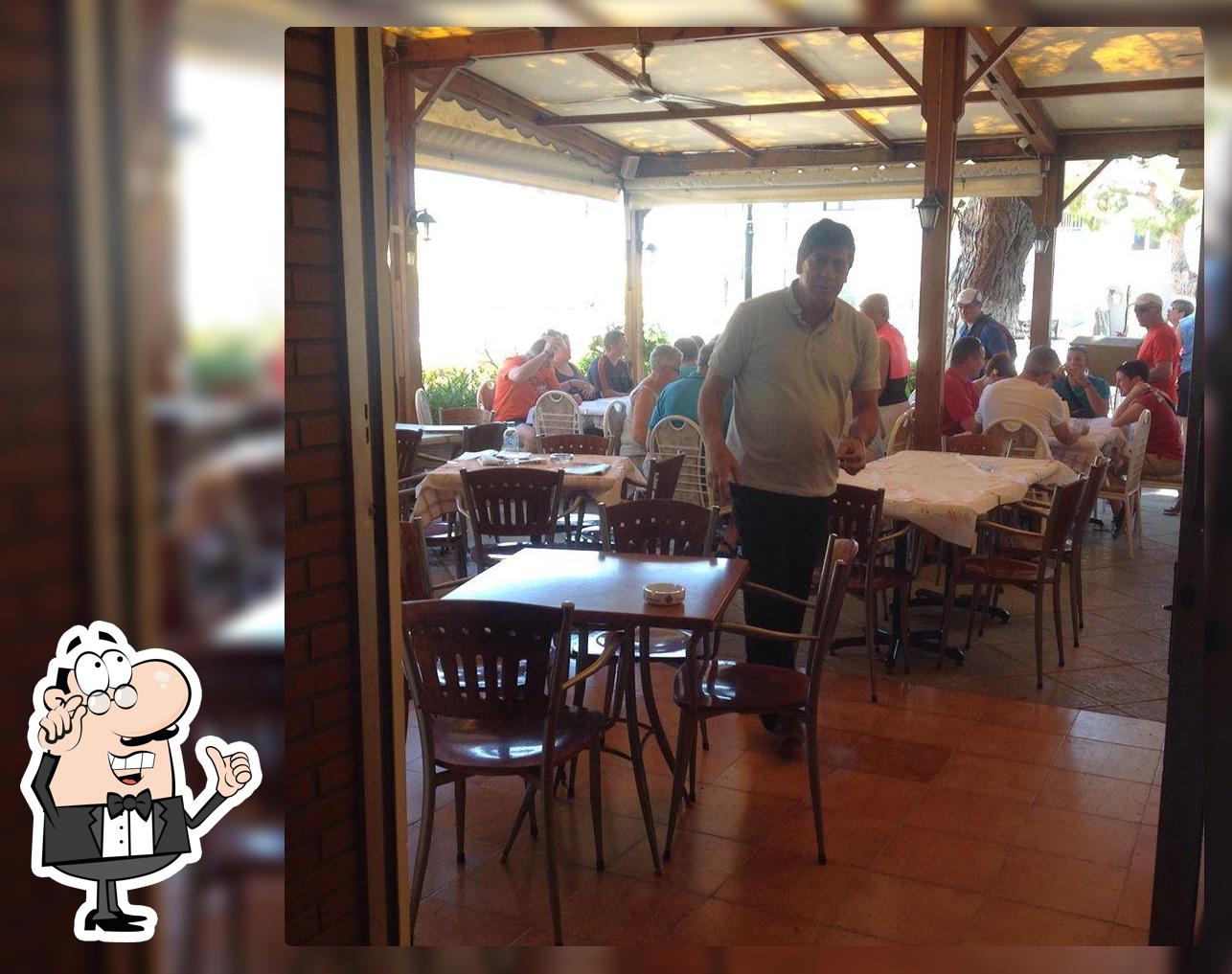 Stathmos Restaurant - Bar