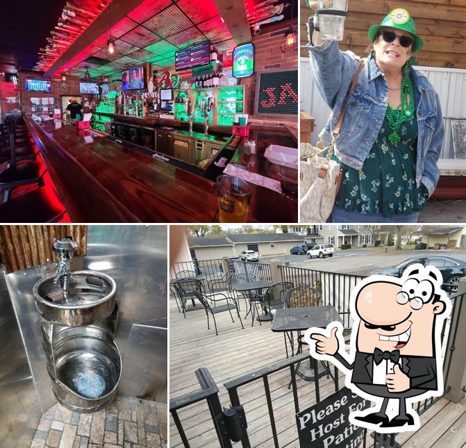 Olde Village Tavern