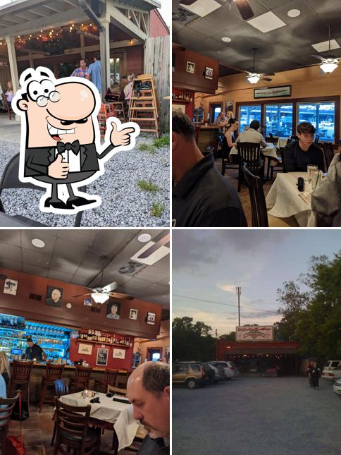 DiGiulio Brothers Italian Cafe