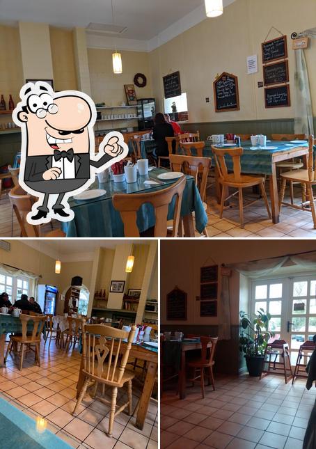 Rowan Berry Restaurant