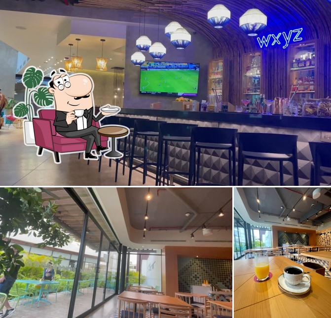 W XYZ Restaurant