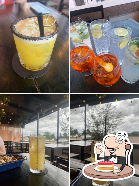 Amelia’s Rooftop Bar