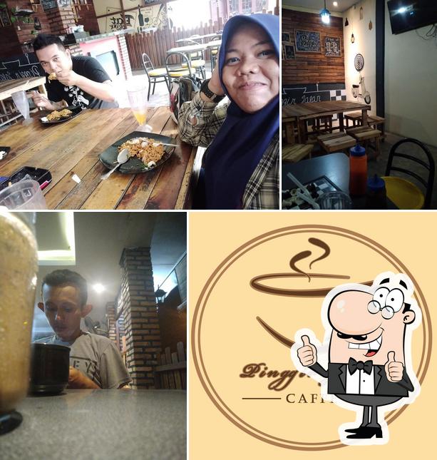 Pinggir Jalan Caffe
