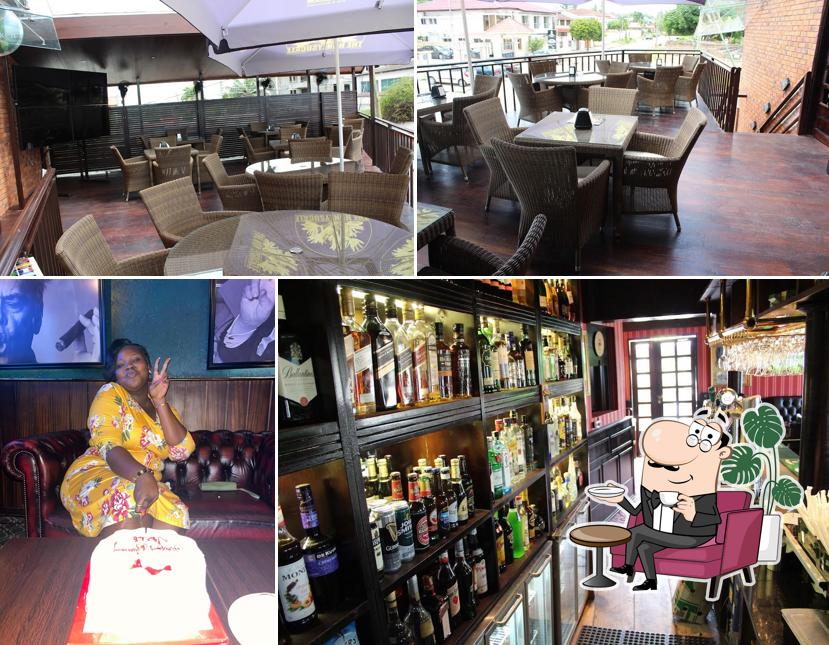 The Honeysuckle Pub & Restaurant - Labone