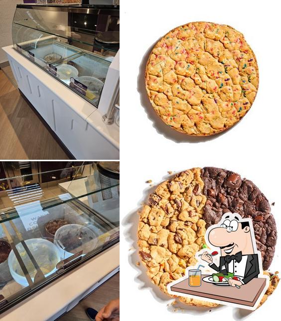 Insomnia Cookies