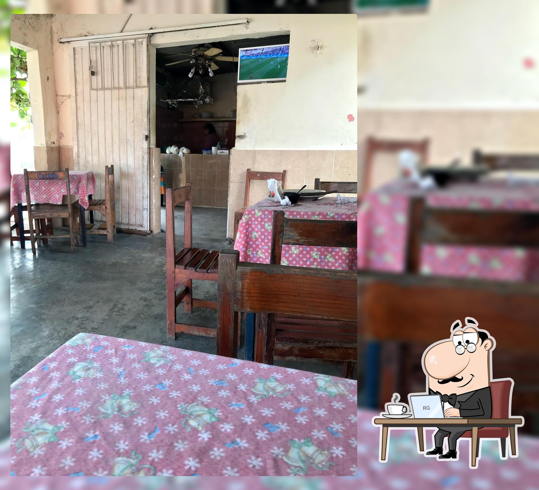 Antojitos La Esquina