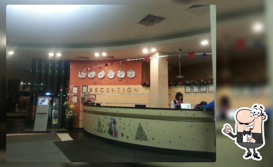 Lobby bar