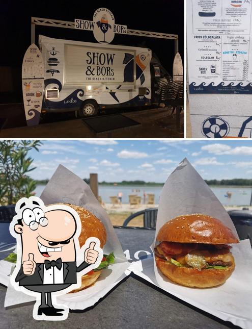 Show & BORs Beach
