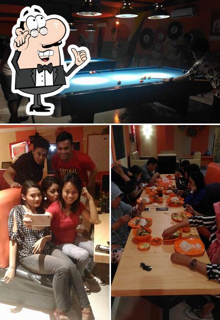 Oren's CAFE RESTO 29