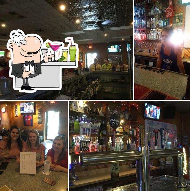 Halftime Pub & Grill