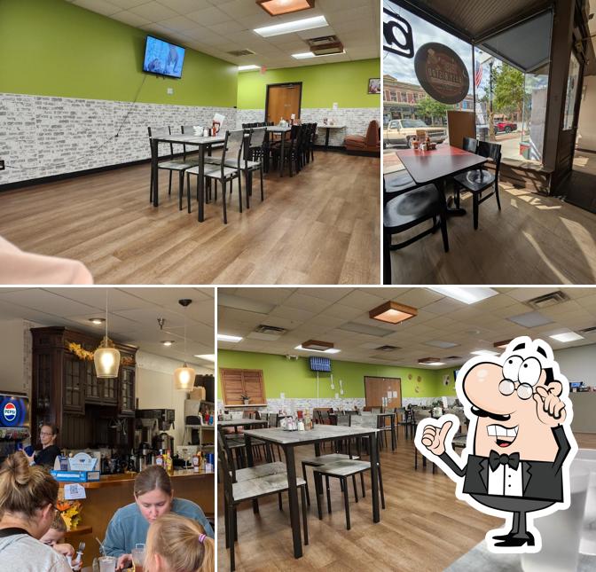 Busy Bistro