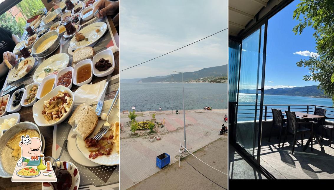 Terrace Lounge