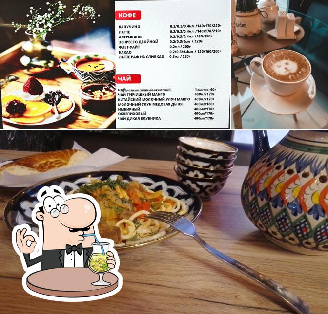 Напитки и еда в Кафе-1001 Плов