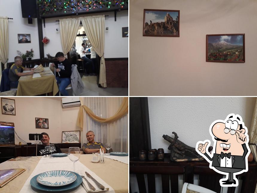 Посмотрите на внутренний интерьер "Мимино"