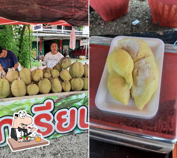 ร้านทุเรียนรถแดง