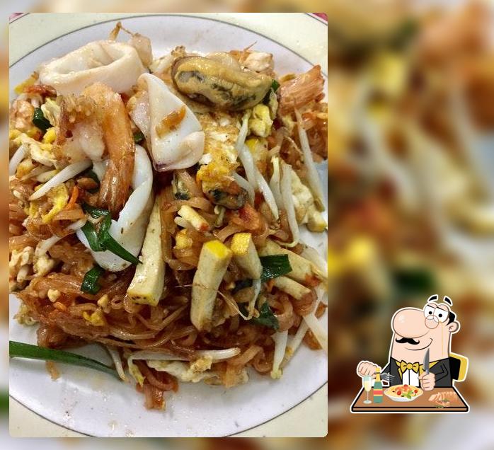 ร้านปอยปิ่น ผัดไท หอยทอด เย็นตาโฟ