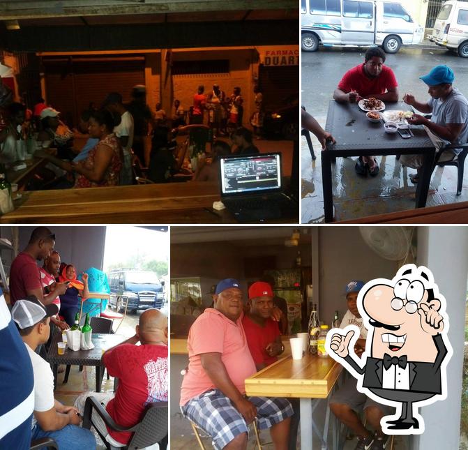 Zona Cafe & Lounge