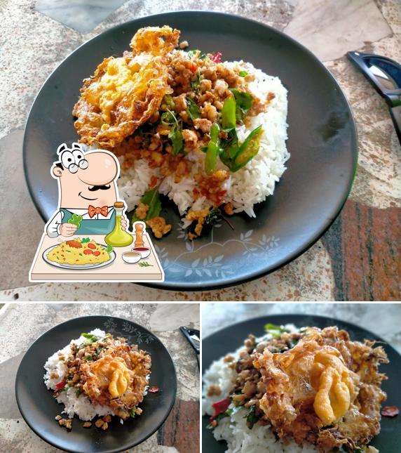 ร้านเจ้ชมพู อาหารตามสั่ง