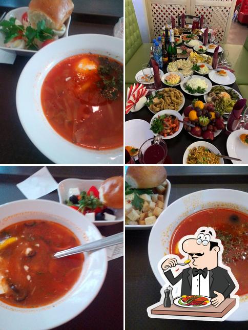 Блюда в "Кафе - баре "Баварские колбаски""