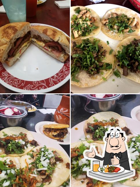 Ricos Tacos Moya Restaurant 3