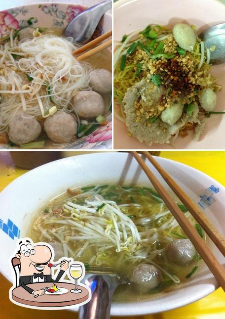 ก๋วยเตี๋ยวเนื้อตาสุ่ย
