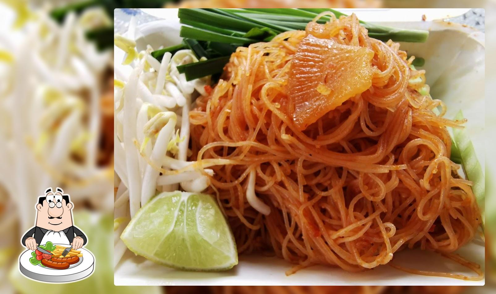 ผัดไทคุณย่าอี๊ด สูตรโบราณจากไชยา