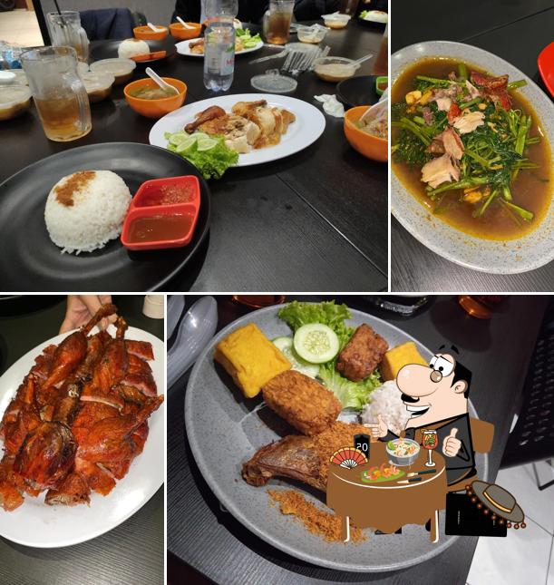Duck Bite "Bebek Peking dan Ayam"