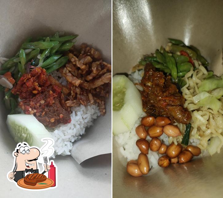 Nasi Bungkus Daging, Aneka Ciilook,Kopi.