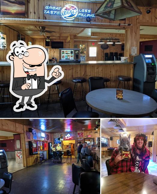 Gizmo's Bar and Grill