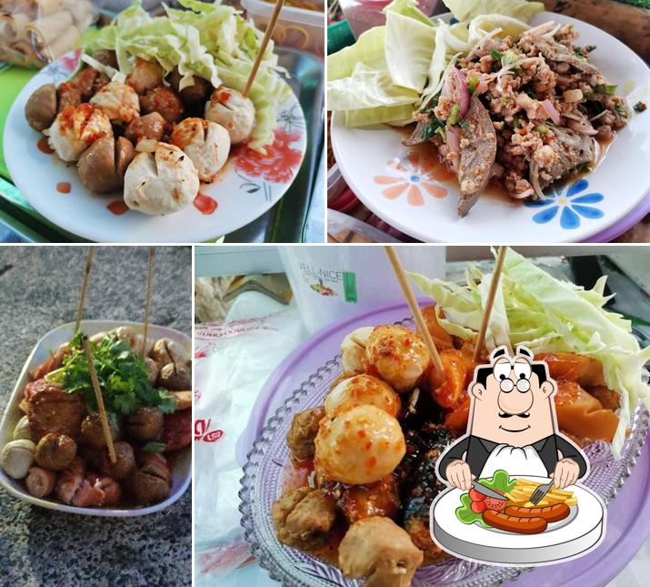 ร้านลูกชิ้นย่างนายเลี๊ยบ