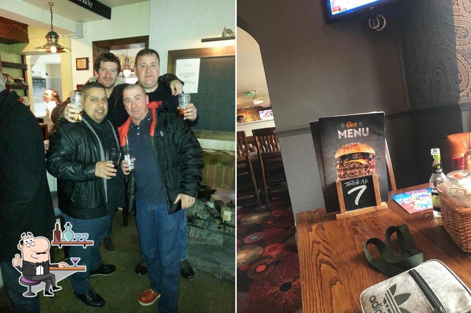 Fox & Hounds