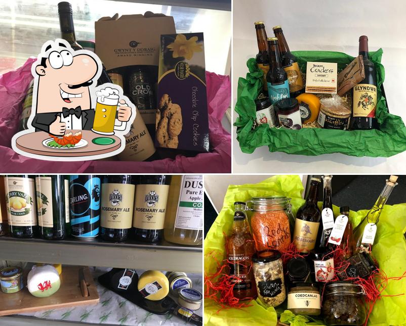 Foxy's Deli and Cafe