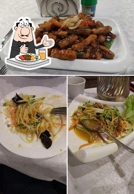 Еда в "Джонка"