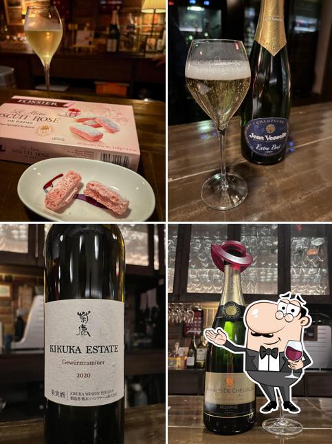 Wine Bar ソムリエ タナカ