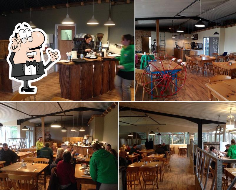 Farmer Lee's Food Barn