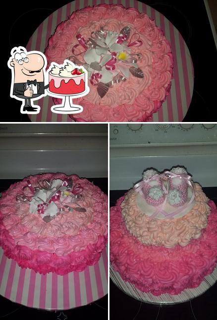 Cakes by Michelle K