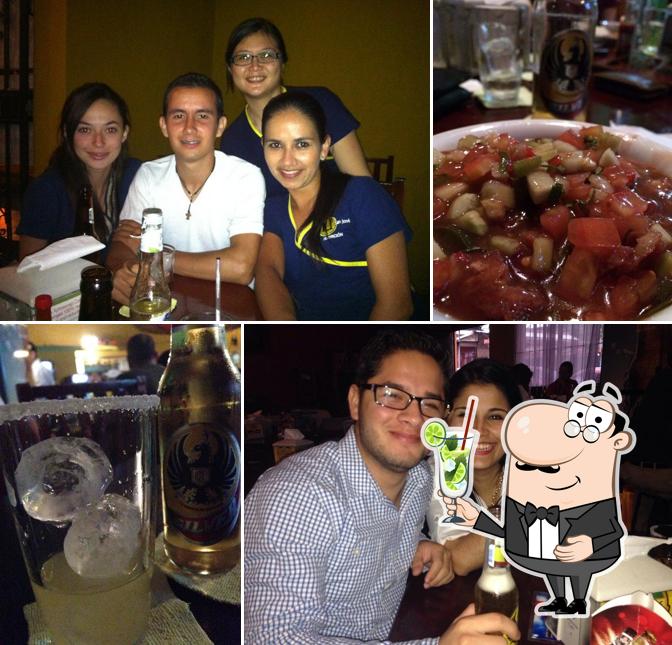 El Estadio Sports Bar