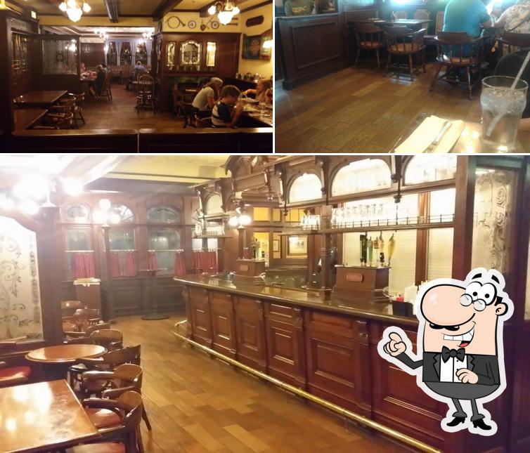 Rose & Crown Pub