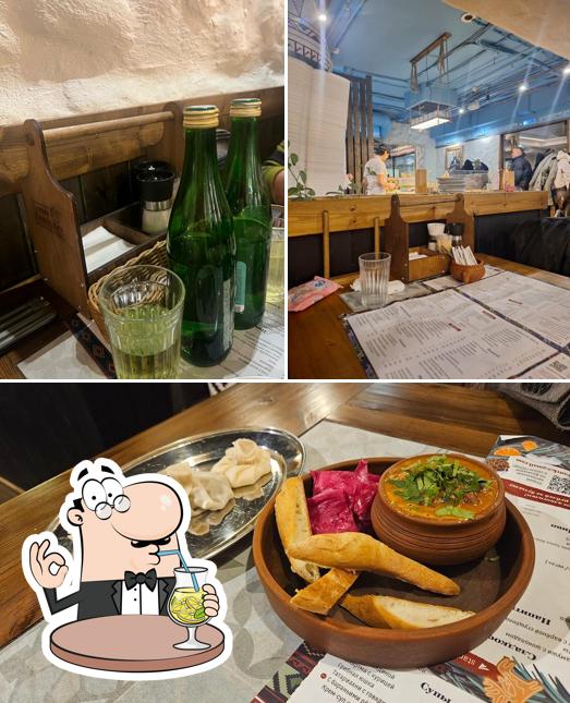 Помимо прочего, в Старик Хинкалыч есть напитки и еда