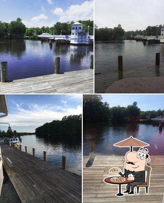 Riverside Grill