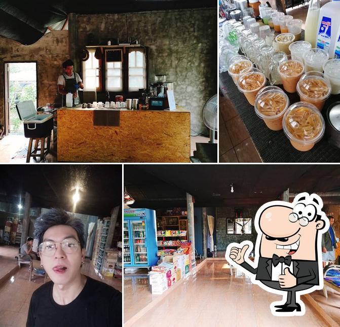 เก๊าผักเฮือด Coffee &​ Bar