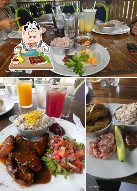 Restaurante Criollo Río Güigala's by Laura